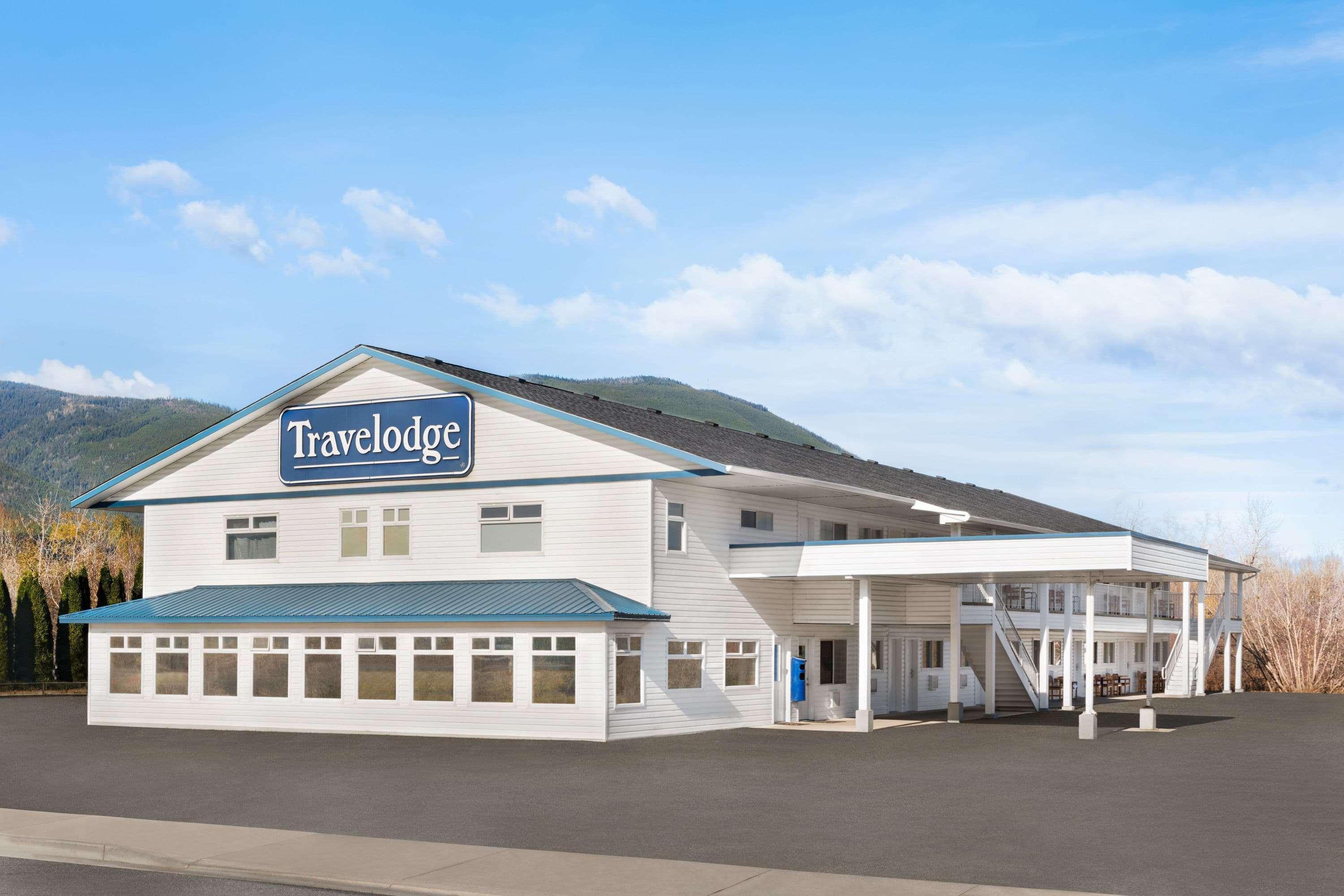 Travelodge By Wyndham Salmon Arm Bc Eksteriør billede